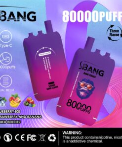 Eine lebendige Werbung für das S.BANG-Vaping-Gerät mit Dual-Mesh-Design und einer Kapazität von 80.000 Zügen mit Aromen wie Blaubeereis, Erdbeere und Banane sowie gemischten Beeren.