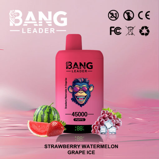 Appareil de vapotage Bang Leader rose vif avec un singe de dessin animé, entouré de pastèque, de fraises, de raisins et de glaçons, avec un texte indiquant 45 000 bouffées et une saveur de glace au raisin, à la fraise et à la pastèque.