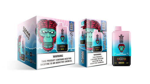 Eine Schachtel und ein Einweg-Vaporizer mit der Grafik eines Affengesichts und der Aufschrift „BANG KING“, dem Geschmack „Red Bull Blueberry Watermelon“ und „50.000 Zügen“.