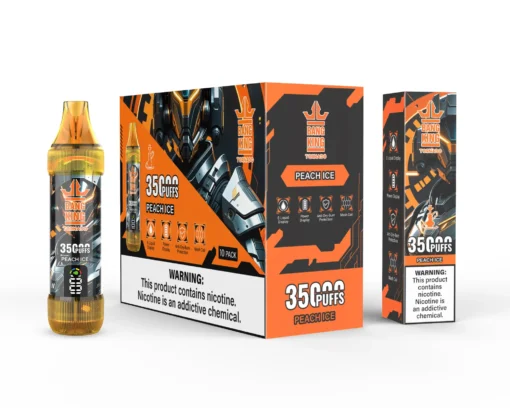 Une bouteille et une boîte d'e-liquide Bang King Tornado Peach Ice, comportant une étiquette de 35 bouffées et un avertissement concernant la nicotine.