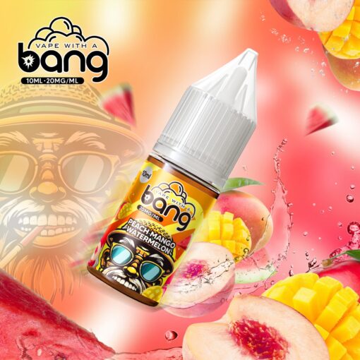 Una botella de jugo de vape con sabor a melocotón, mango y sandía con un fondo vibrante de melocotón, mango y sandía.