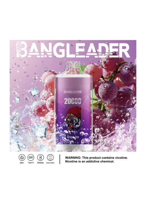 Un appareil de vapotage coloré étiqueté « BANGLEADER » présente un design avec des gouttelettes d'eau et des raisins sur un fond violet, mettant en valeur la saveur « Grape Ice » et mettant en valeur sa grande capacité de 20 000 bouffées, avec un avertissement sur la teneur en nicotine en bas.