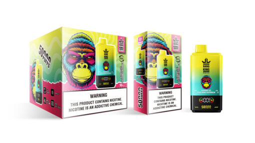 Eine farbenfrohe Verpackung für ein E-Zigarettenprodukt mit einer Gorillagrafik, der Aufschrift „Bang King“ und den Geschmacksrichtungen „Blueberry Ice“ und „Peach Mango Watermelon“, was auf 50.000 Züge hindeutet.