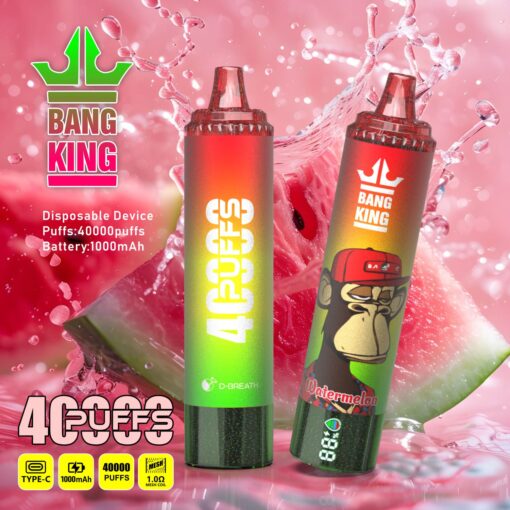 Šareni vape s pozadinom u obliku lubenice; dva cilindrična uređaja za jednokratnu upotrebu s oznakom Bang King, jedan gradijent zelene do narančaste s bijelim tekstom, drugi crveni s crtanim majmunom i oznakom “Lubenica”, plus robna marka i ikone na lijevoj strani.