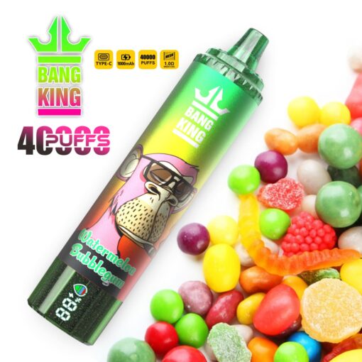 Šareni vape uređaj s crtanim dizajnom majmuna s oznakom Bang King 40,000 puffs, okružen raznim bombonima.